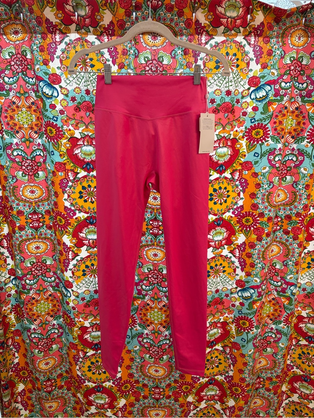 NWT Buff Bunny Bright Pink High-Waist Leggings size M